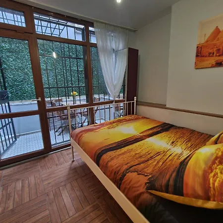 Peramira * Istanbul