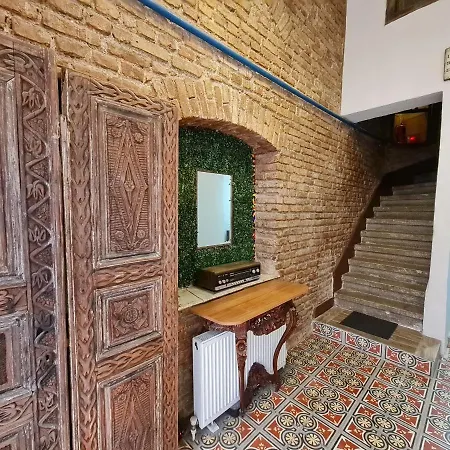 Peramira Apartment *